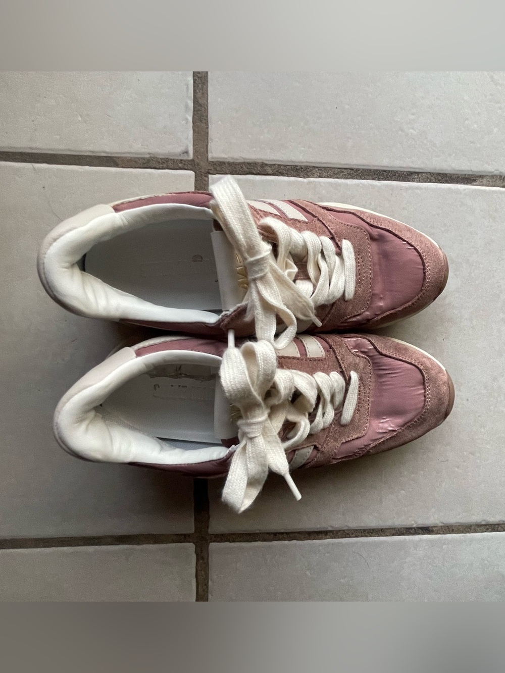 Steve Madden Blume color Women's Sneakers with Cream Laces